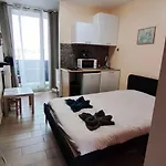 Magnifique Neuf Avec Balcon *