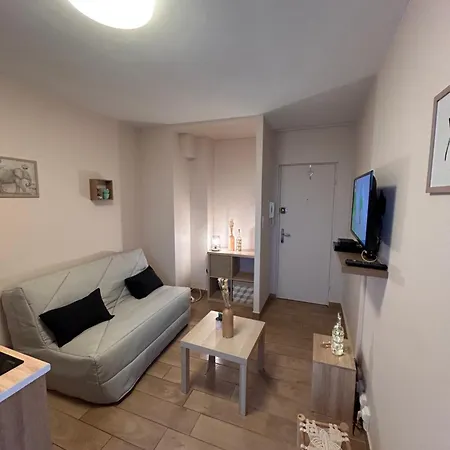 Magnifique Neuf Avec Balcon Apartment *