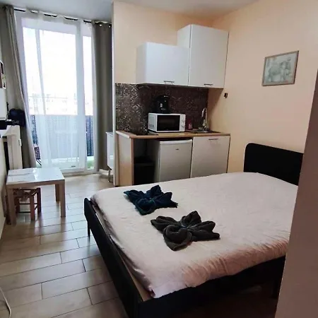 Magnifique Neuf Avec Balcon *