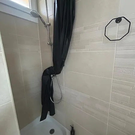 Magnifique Neuf Avec Balcon 아파트 *