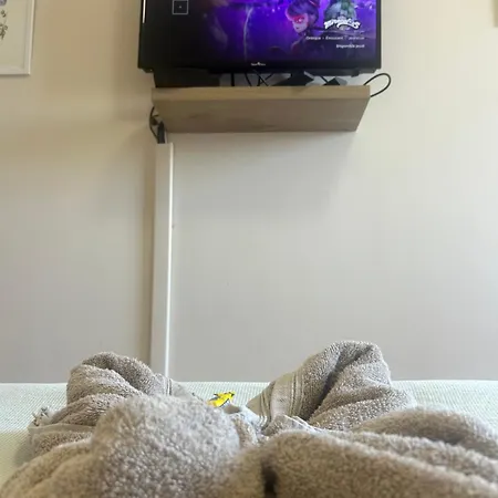 Magnifique Neuf Avec Balcon 아파트 락쥬
