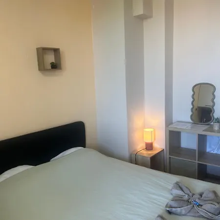 Magnifique Neuf Avec Balcon 아파트