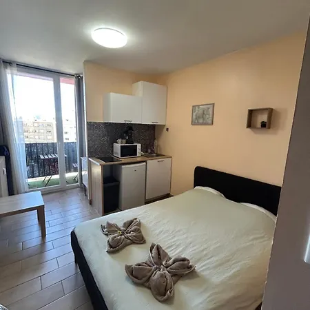 아파트 Magnifique Neuf Avec Balcon *